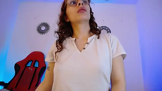 Katy Van online show from November 15, 2025, 9:00 pm