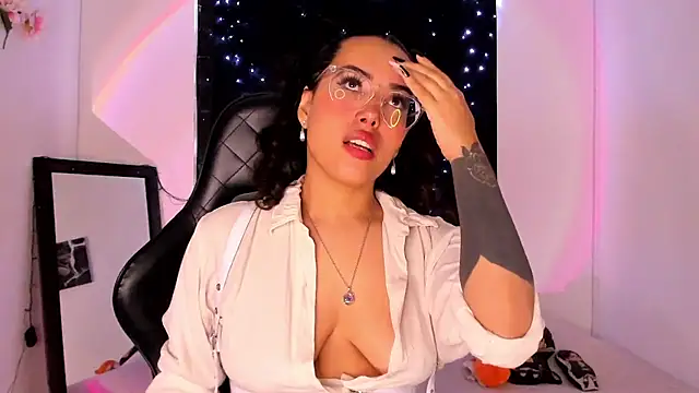 willow poisson online show from February 11, 2025, 5:29 pm