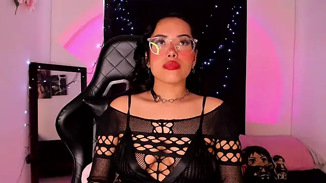 willow poisson online show from March 6, 2025, 6:26 pm