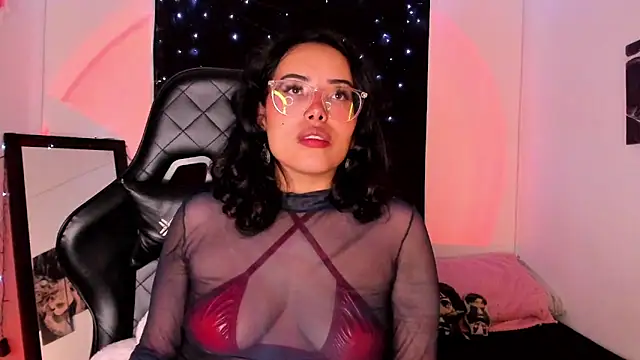 willow poisson online show from March 17, 2025, 8:40 pm