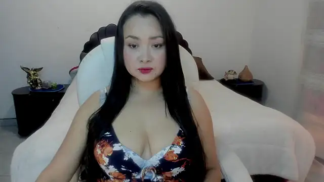 emilydolshe2 online show from March 13, 2025, 3:28 pm