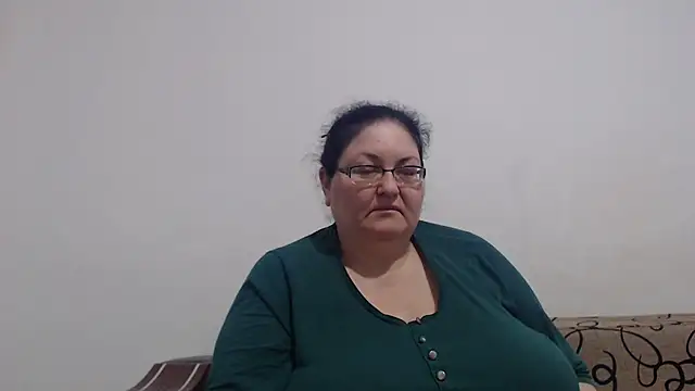 Nykyxo online show from April 17, 2026, 7:50 pm