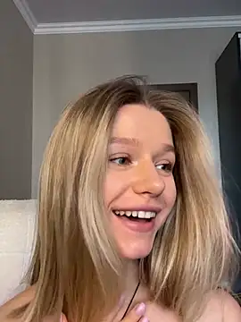 Snapshot of JessIsLove chatting on January 4, 2025, 5:37 am JessIsLove online show from January 4, 2025, 5:37 am