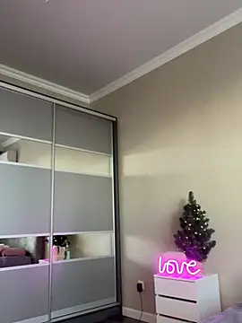 Snapshot of JessIsLove chatting on January 5, 2025, 5:41 am JessIsLove online show from January 5, 2025, 5:41 am