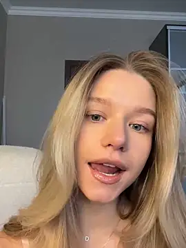 Snapshot of JessIsLove chatting on February 17, 2025, 5:36 am JessIsLove online show from February 17, 2025, 5:36 am