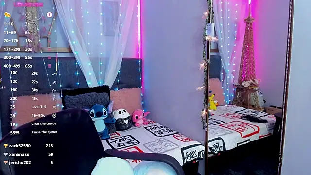 laura olssen online show from March 19, 2025, 4:02 pm