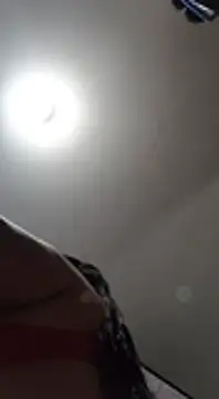 Snapshot of CurvySara1 chatting on November 10, 2025, 10:42 pm CurvySara1 online show from November 10, 2025, 10:42 pm