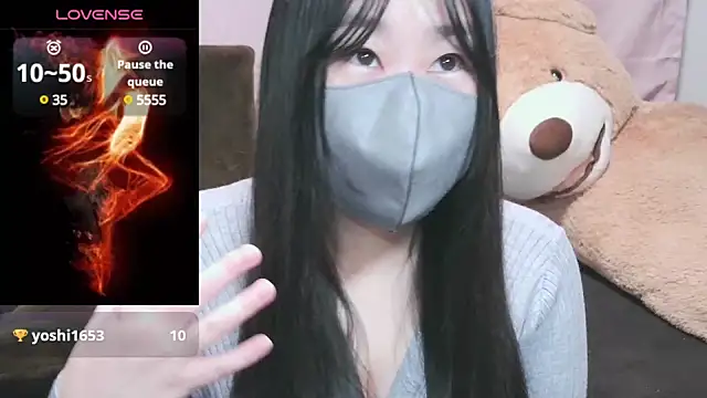 yuinyan3150 online show from December 24, 2024, 1:38 am