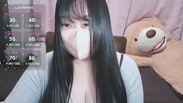 yuinyan3150 online show from January 18, 2026, 9:18 pm