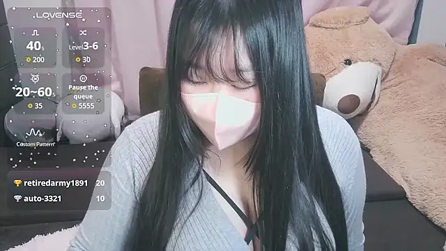 yuinyan3150 online show from February 14, 2026, 8:16 pm