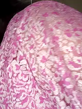 Snapshot of Love-priya chatting on December 31, 2024, 7:20 am Love-priya online show from December 31, 2024, 7:20 am