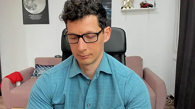 BrutusK08 online show from March 4, 2025, 1:17 pm