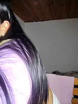KATYGONZALEZ online show from May 15, 2026, 11:45 pm