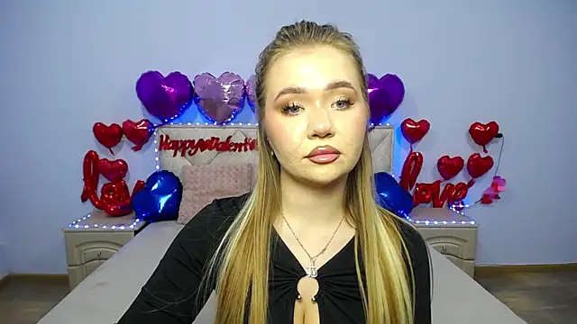 StacyYellig online show from February 11, 2025, 6:33 pm