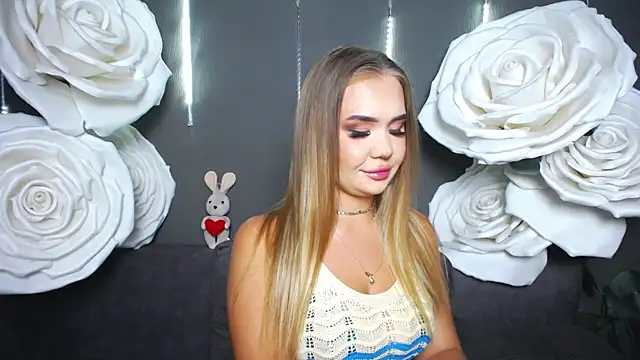 StacyYellig online show from July 16, 2026, 8:59 pm