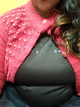 CUTE SOPHIA- online show from January 1, 2025, 6:49 pm