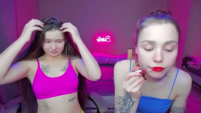 HelloRoxy online show from January 21, 2025, 7:39 pm