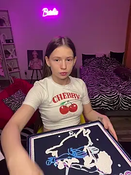 HelloRoxy online show from June 10, 2026, 5:56 pm