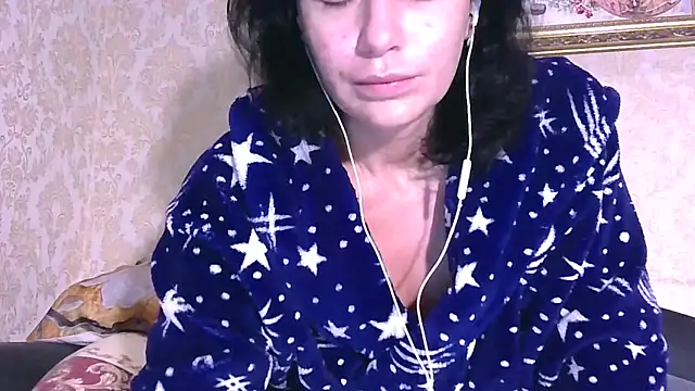 StunnigArt online show from April 19, 2026, 1:16 am