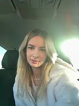 Snapshot of EvieEvans chatting on February 2, 2025, 3:49 pm EvieEvans online show from February 2, 2025, 3:49 pm