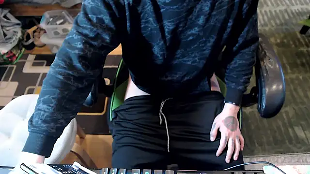 osirispouk online show from January 14, 2026, 9:20 pm