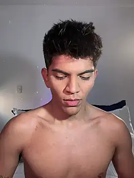 santiago 01 online show from February 21, 2025, 10:04 pm