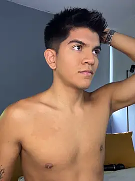 santiago 01 online show from February 3, 2026, 10:15 pm