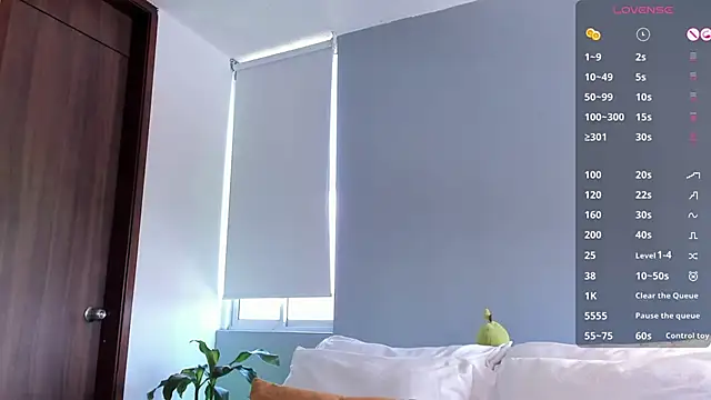 santiago 01 online show from April 12, 2026, 3:28 pm