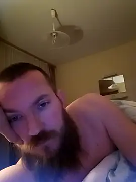 Snapshot of Klinsch chatting on March 2, 2026, 7:10 pm Klinsch online show from March 2, 2026, 7:10 pm