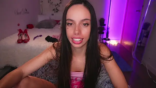 Dayna Nebula online show from September 29, 2025, 2:44 pm