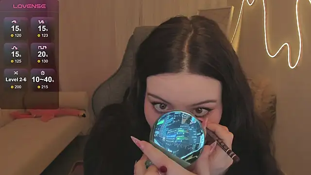 CoralineKeyns online show from February 20, 2026, 5:37 am