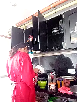 Cameron puppy online show from December 4, 2025, 6:49 pm