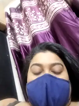 indianlisa5 online show from November 19, 2025, 9:37 pm