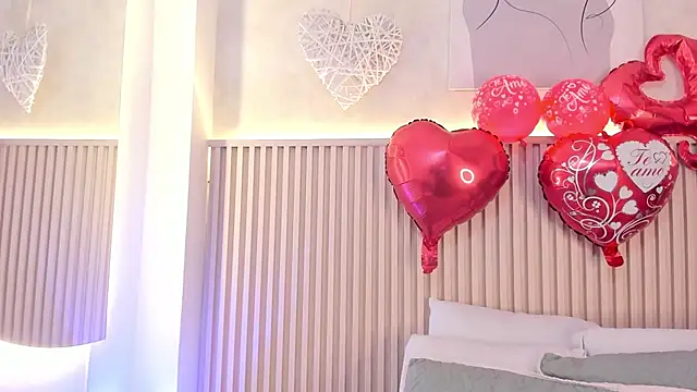 daiana curly online show from February 14, 2026, 8:05 pm