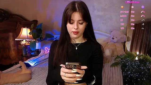 Snapshot of JulieHeets chatting on January 1, 2025, 10:21 am JulieHeets online show from January 1, 2025, 10:21 am