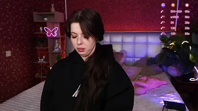 Snapshot of JulieHeets chatting on January 21, 2025, 9:46 am JulieHeets online show from January 21, 2025, 9:46 am