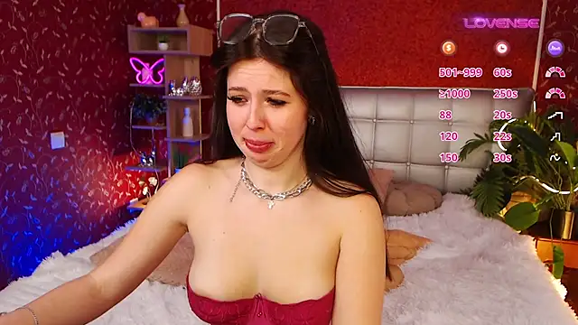 Snapshot of JulieHeets chatting on February 15, 2025, 11:28 am JulieHeets online show from February 15, 2025, 11:28 am