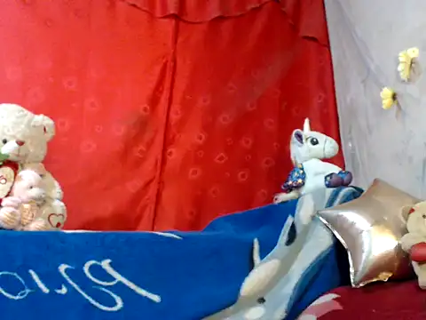 hottieperla online show from December 26, 2024, 8:32 pm