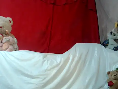 hottieperla online show from February 20, 2025, 9:31 pm