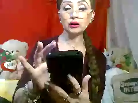 hottieperla online show from June 2, 2026, 6:21 pm
