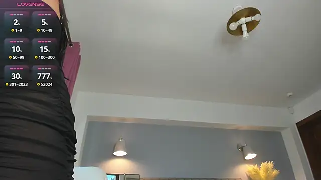 Awesome Jolie online show from December 19, 2025, 8:21 am