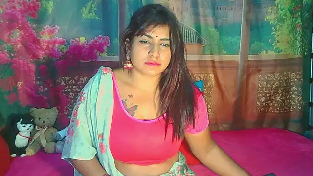 RoyalIndianCreamPuff online show from May 30, 2026, 6:49 pm