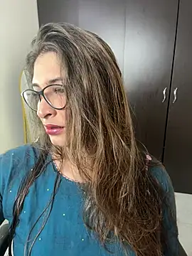 Snapshot of adara_lennox chatting on August 6, 2026, 9:06 pm adara lennox online show from August 6, 2026, 9:06 pm