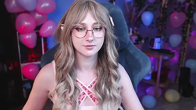 Rory Pink online show from February 15, 2025, 3:06 pm