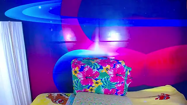 Cristalxxts online show from March 14, 2025, 1:24 pm