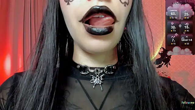 LeylaNoiry online show from November 1, 2025, 1:35 pm