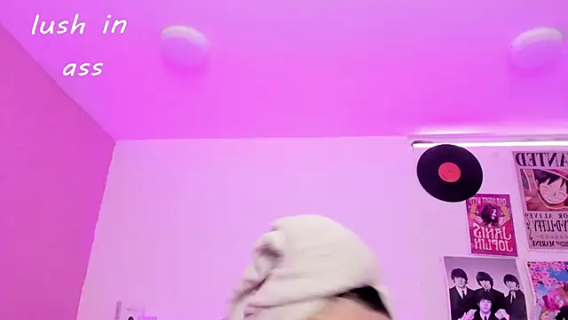 Snapshot of Sachi_Meow chatting on February 17, 2026, 7:20 pm Sachi Meow online show from February 17, 2026, 7:20 pm