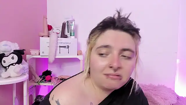 Snapshot of Sachi_Meow chatting on February 21, 2026, 9:49 pm Sachi Meow online show from February 21, 2026, 9:49 pm