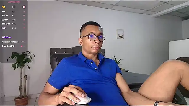 Aaronblack1  online show from June 19, 2026, 12:48 am