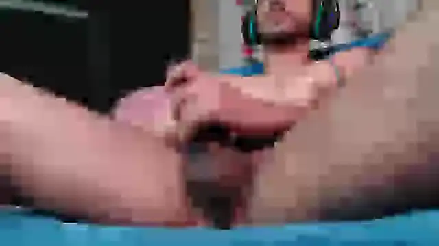 Tommhot online show from March 8, 2025, 8:44 am